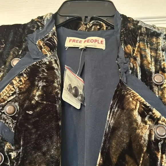 Sale. New free people hazel duster blk motif